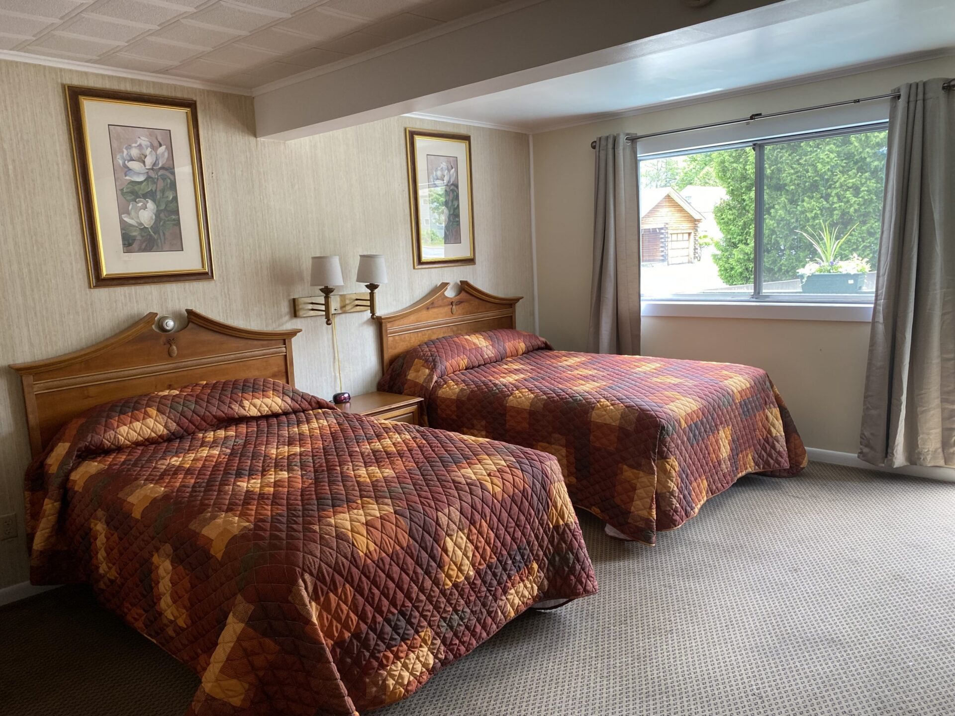 Motel room with 2 beds